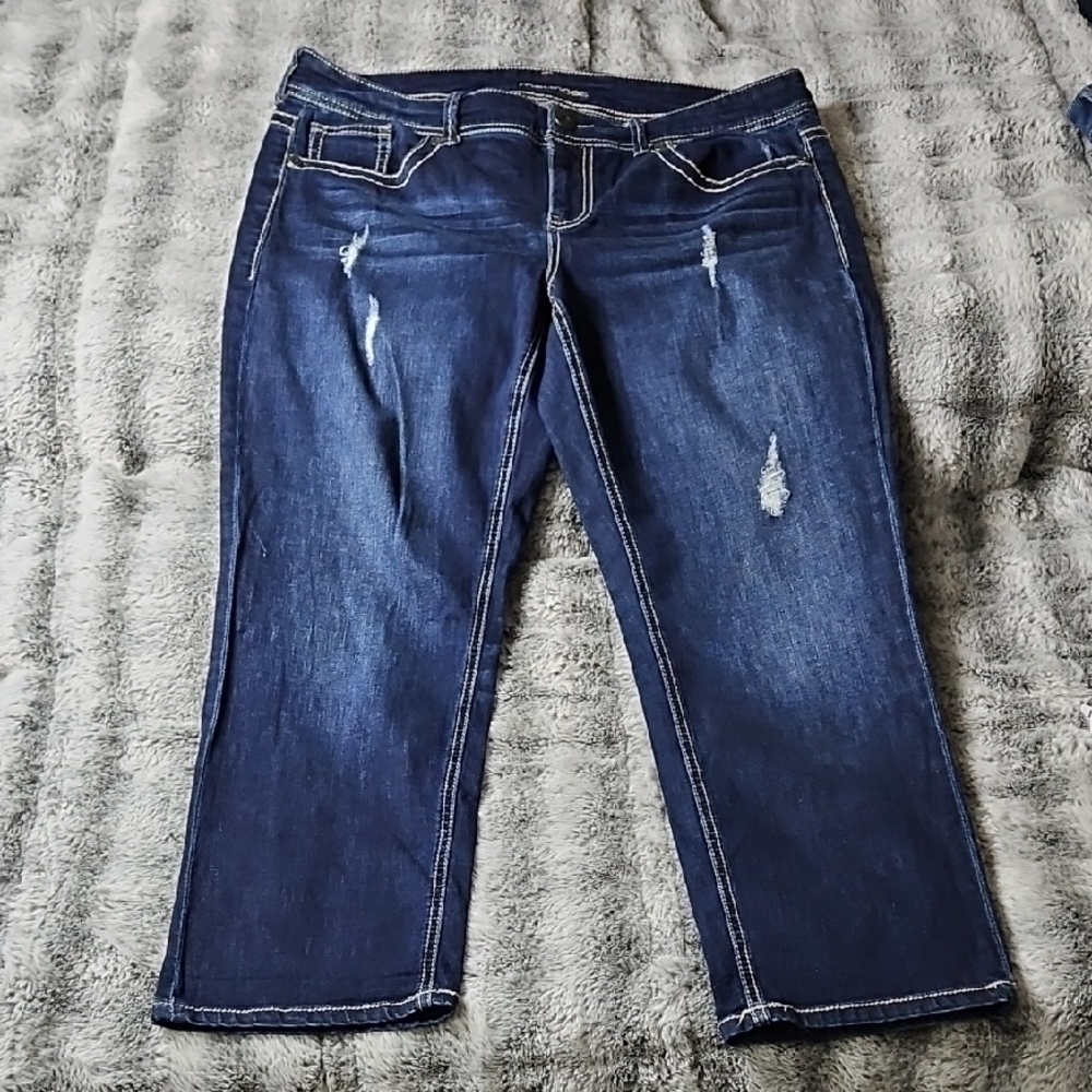 Maurices 🖤 Women's Blue Distressed Jeans (191)
